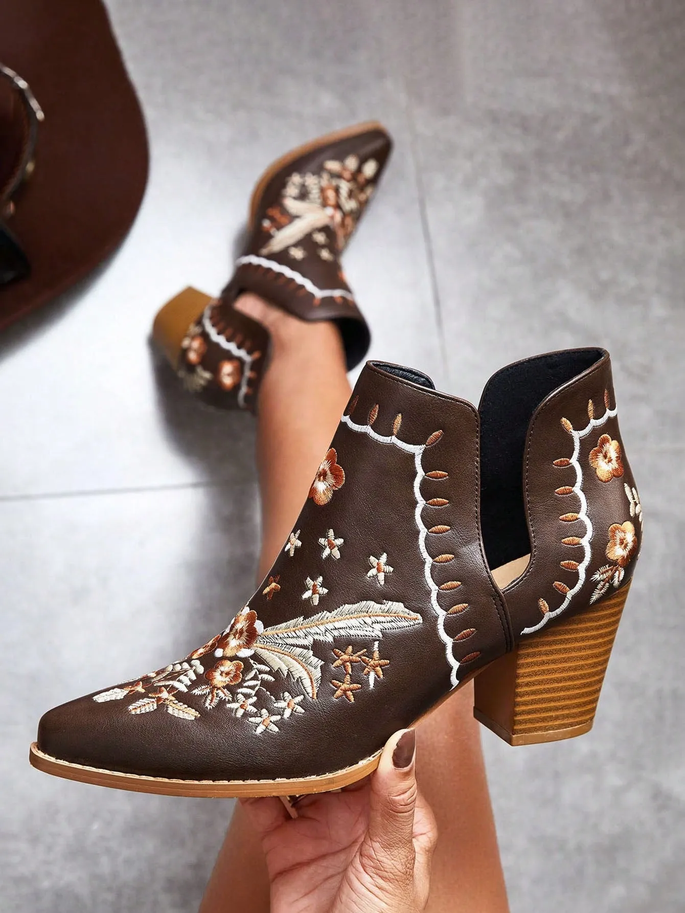 Fashionable Embroidered Ankle Western Boots