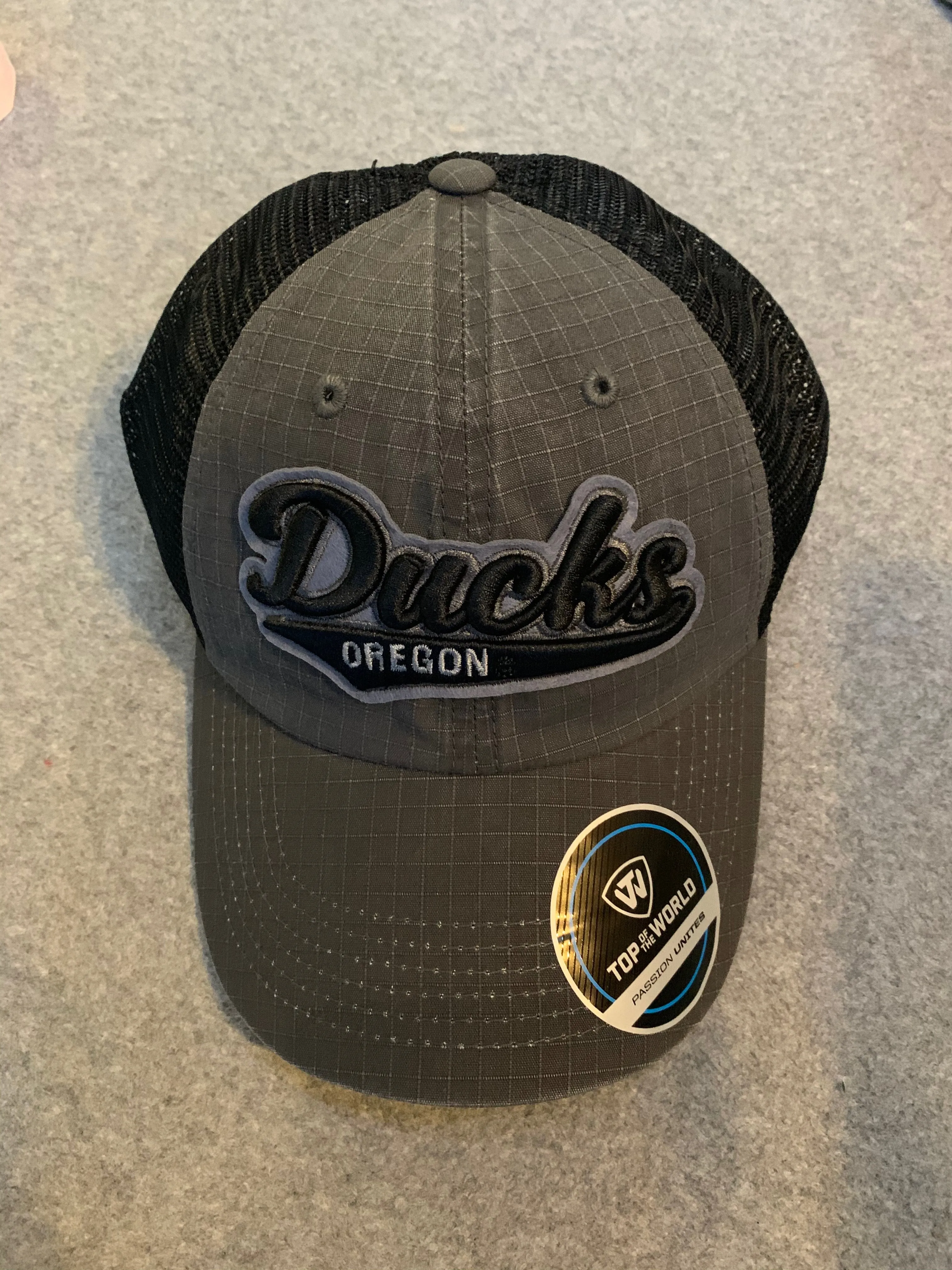 Gray & Black Oregon Ducks Snapback Hat