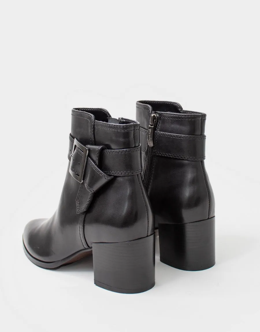 REGARDE LE CIEL Black Dress Boot